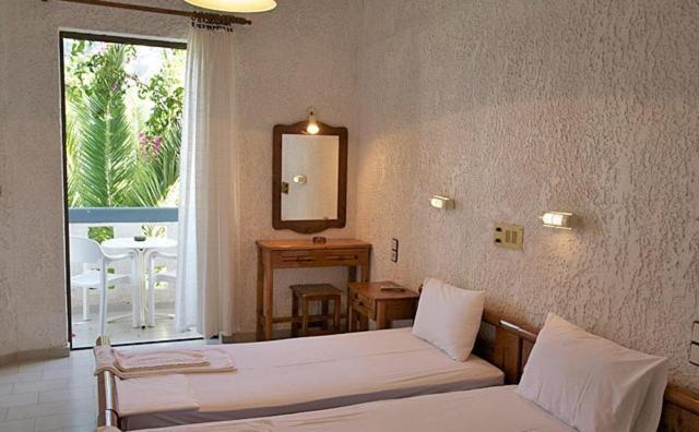 Fevro Hotel Agia Galini Zimmer foto