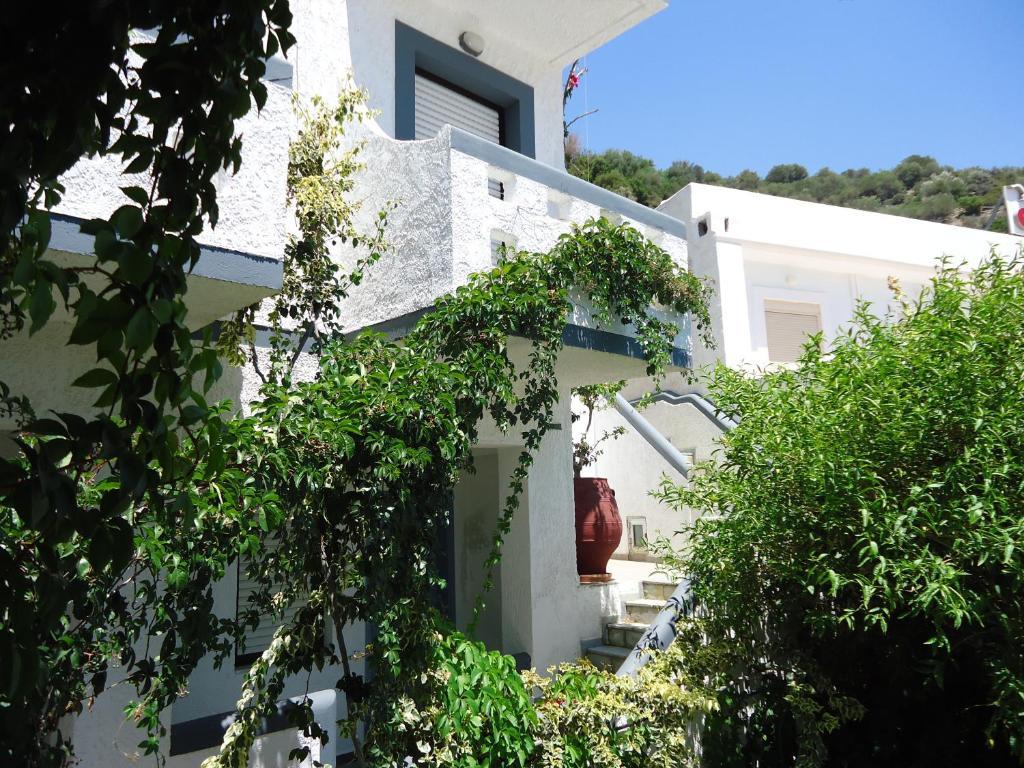 Fevro Hotel Agia Galini Exterior foto